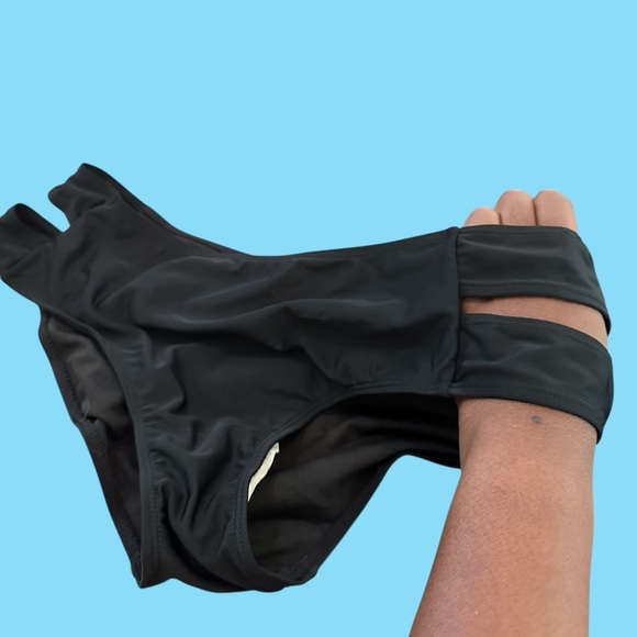 Black Bikini Bottom – Size Large – New With Hygienic Liner - Picture 2 of 6
